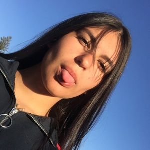 Meet your Posher, Elisa